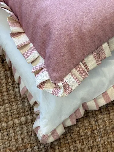 Almohadon terciopelo volados